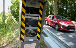 Qui paye les PV lorsque le conducteur n’est pas le titulaire de la carte grise ?