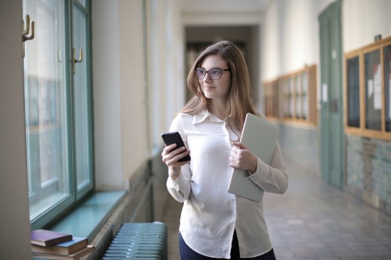 Tout savoir sur le contrat de travail étudiant