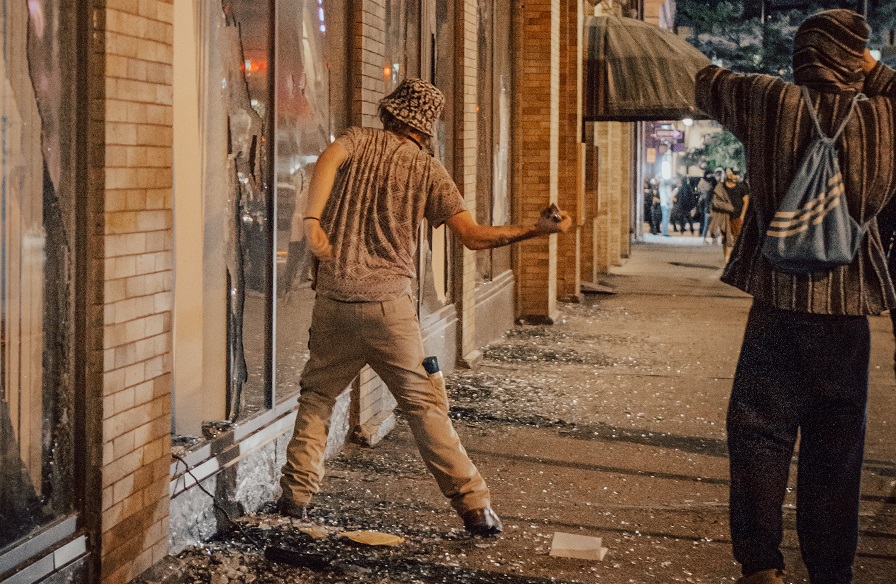 Un acte de vandalisme destruction, dégradation et détérioration