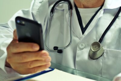 Droits et communication des professionnels de santé