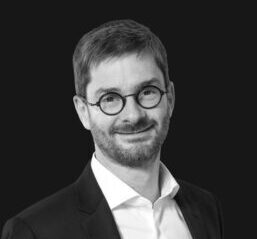 [Interview] De juriste d’entreprise à avocat associé : témoignage de Maître Régis Mahieu sur sa reconversion stratégique et entrepreneuriale
