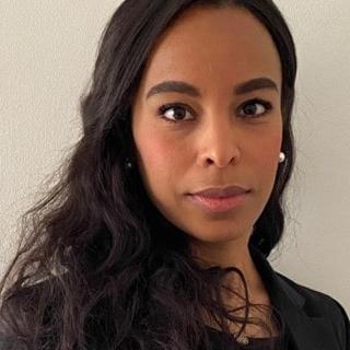 Maître Nadra FREJ  Paris 